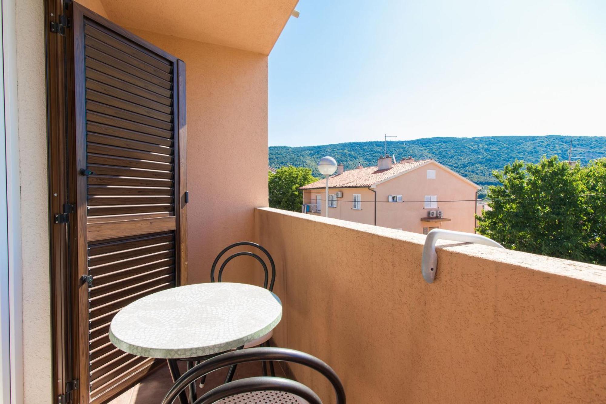 Apartments Marija - with parking Cres Bagian luar foto