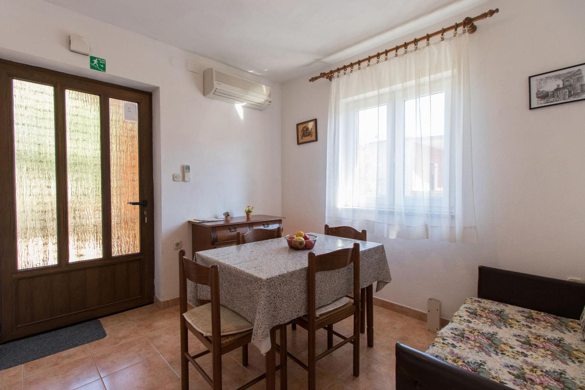 Apartments Marija - with parking Cres Bagian luar foto