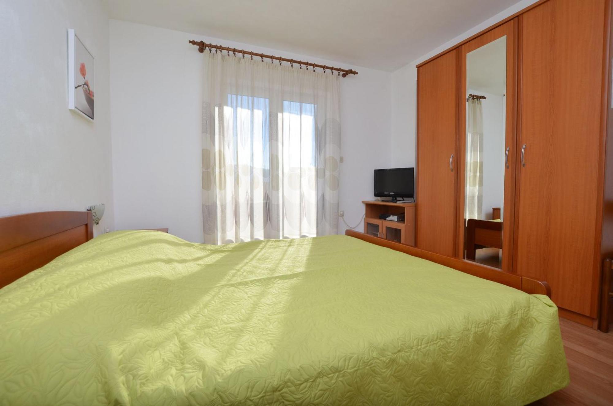 Apartments Marija - with parking Cres Bagian luar foto