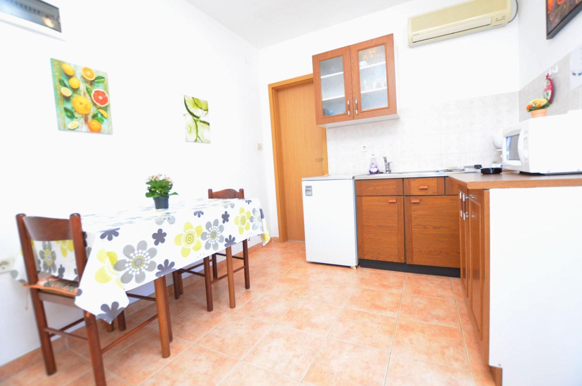 Apartments Marija - with parking Cres Bagian luar foto