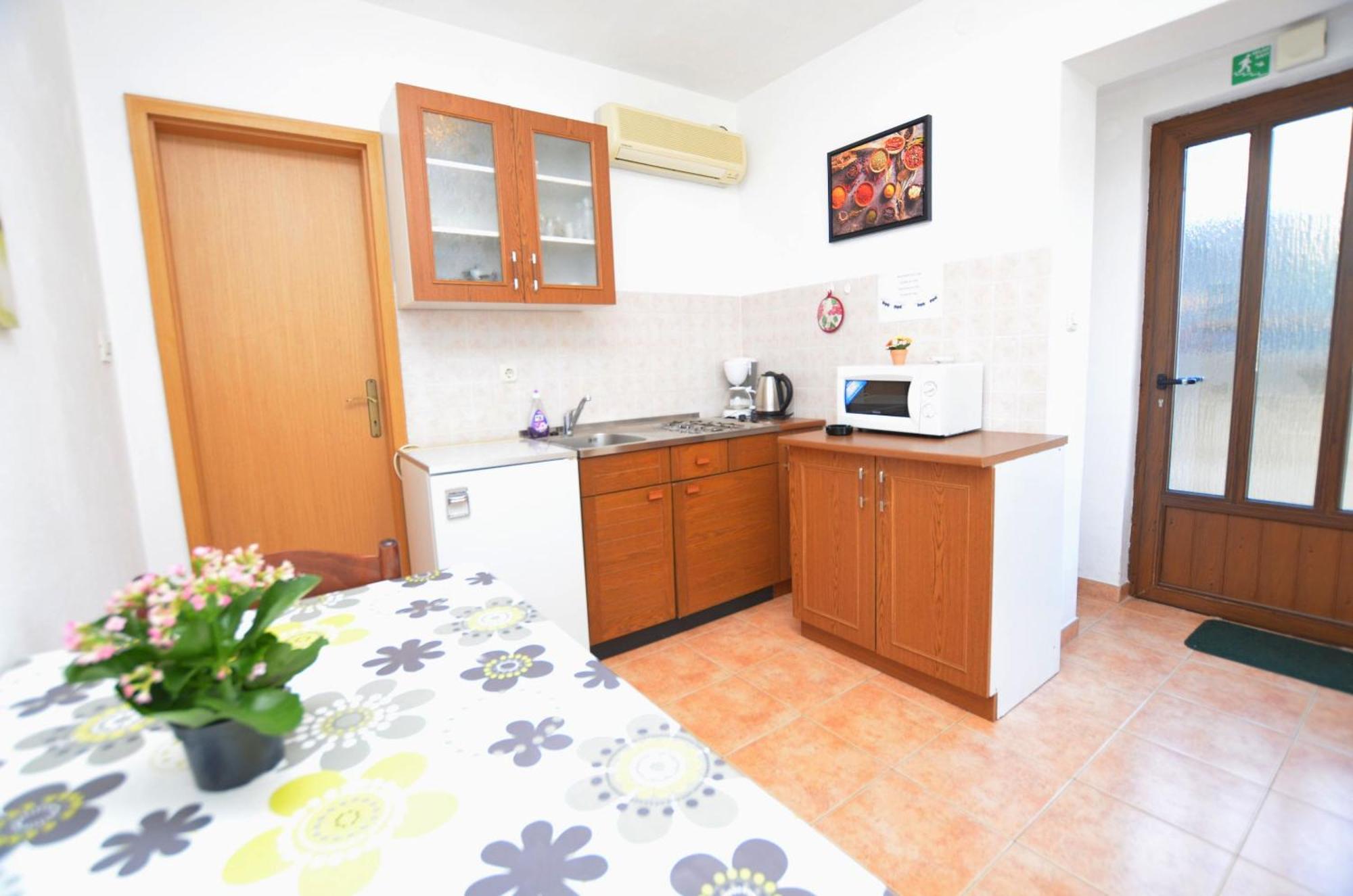Apartments Marija - with parking Cres Bagian luar foto